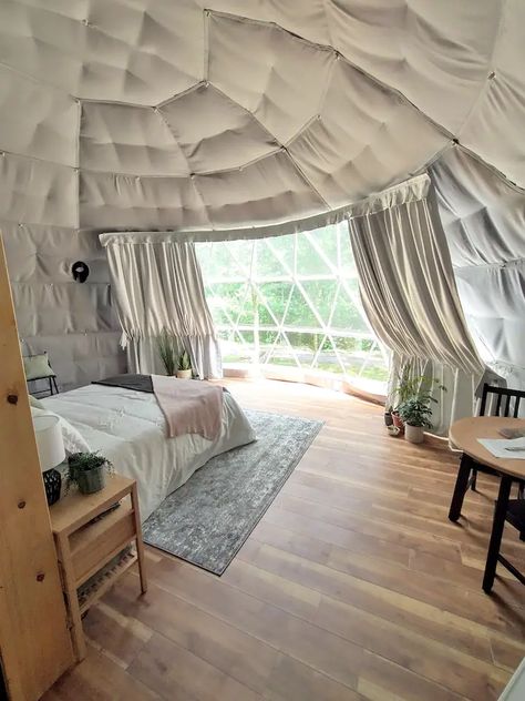 Glamping Dome Ideas, Geodesic Dome Interior Design, Dome Tiny House, Geo Dome House, Geodome Interior, Geodesic Dome Interior, Dome Home Interior, Meditation Dome, Dome House Design