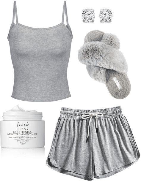 Outfit Ideas Sleepwear, Waking Up Outfit, Pajama Outfit Layout, Bed Time Outfits For Women, Cute Sleep Outfits, Pyjama Shorts Outfit, Spa Day Outfit Ideas, What To Wear To A Spa Day Outfit, Spa Weekend Outfits