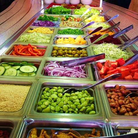 Salad Bar Restaurants, Keene Nh, Salad Shop, Salad Buffet, Salad Recipes Healthy Easy, Lunch Buffet, Ambrosia Salad, Vegetarian Salads, Vegetarian Lunch