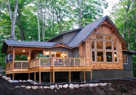 Rustic Country House Plans, Suspended House Architecture, Log Cabin Interior Ideas Living Room, House Plans With A View, Mountain Home Interiors Kitchen, View Home Plans, House Plans For A View, Lake View Homes, Cedar Houses