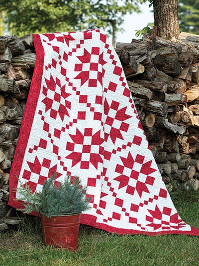 NEW Quilting Patterns - Page 1 Diy Christmas Quilt, Winter Quilts Patterns, Scandinavian Quilts, Modern Christmas Quilt, Quick Projects, Two Color Quilts, Red And White Quilts, Christmas Quilt Patterns, Quilted Table Runners Patterns