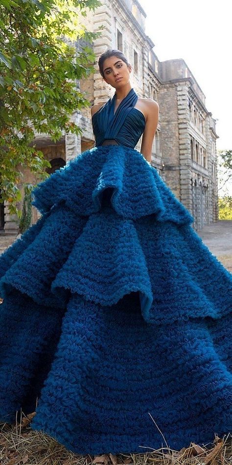 Unique People, Simple Frocks, Colourful Wedding, Royal Dresses, Pretty Prom Dresses, Book Illustrations, Quince Dresses, Birthday Dress, Fabulous Dresses