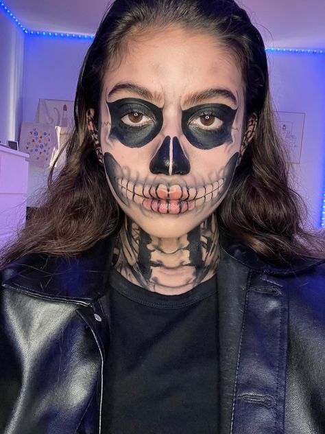 Tate Langdon Face Paint, Tate Makeup Tutorial, Tate Langdon Clothes, Rate Langdon Makeup, Tate Langdon Makeup Easy, Ahs Skull Makeup, Tate Langdon Makeup Tutorial, Tate Ahs Makeup, Tate Langdon Costume