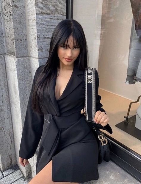 Ivana Santacruz, All Black Outfits For Women, Claudia Tihan, Fall Dressy, Black Hair Balayage, Long Hair With Bangs, All Black Outfit, Perfect Woman, Casual Fall Outfits