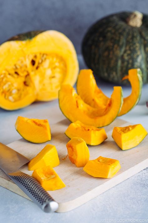 Kabocha Squash Recipe, Japanese Pumpkin, Cooking Japanese, Buttercup Squash, Just One Cookbook, Easy Japanese Recipes, Kabocha Squash, How To Cook Rice, Japanese Cooking