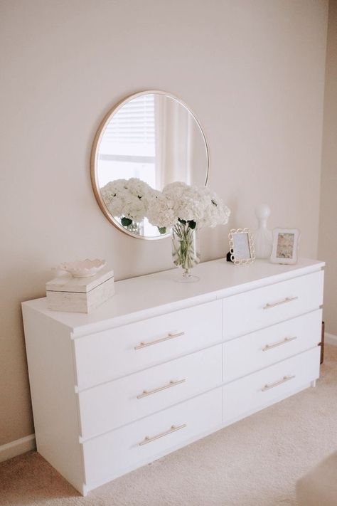 Best Dresser, Hiasan Bilik Tidur, Dresser Design, Closet Aesthetic, Ikea Bedroom, White Dresser, Trendy Bedroom, Dresser Decor, Bedroom Dressers