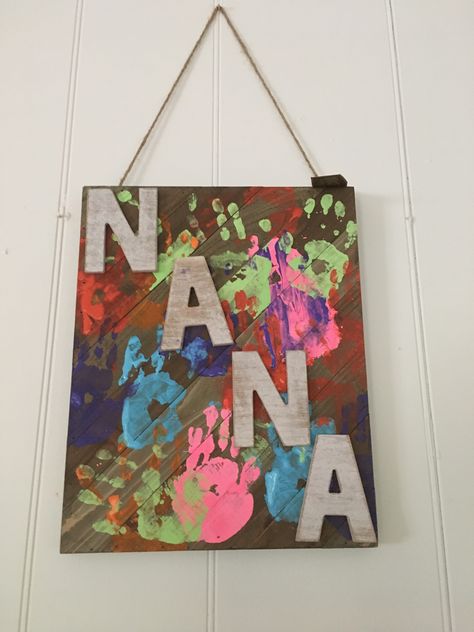 Nanas Garden Craft, Nana Mothers Day Gifts Kids Crafts, Gift For Nana From Grandkids, Happy Birthday Nana Crafts Kids, Nana Birthday Gift Diy For Kids, Diy Gifts For Nana, Nana Crafts, Nana Birthday Gift, Homemade Gifts For Mom