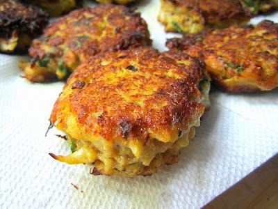 Otto Lenghi, Yotam Ottolenghi Recipes, Ottolenghi Recipes, Cauliflower Fritters, Eat Vegetables, Veg Dishes, Yotam Ottolenghi, Fritter Recipes, Veggie Side Dishes