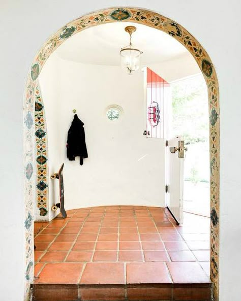 Painted Door Archway, Painted Arched Doorway, Tiled Archway Kitchen, Archway To Living Room, Arch With Tiles, Doorway To Archway, Stenciled Archway, Stencil Archway, Painted Archway Between Rooms