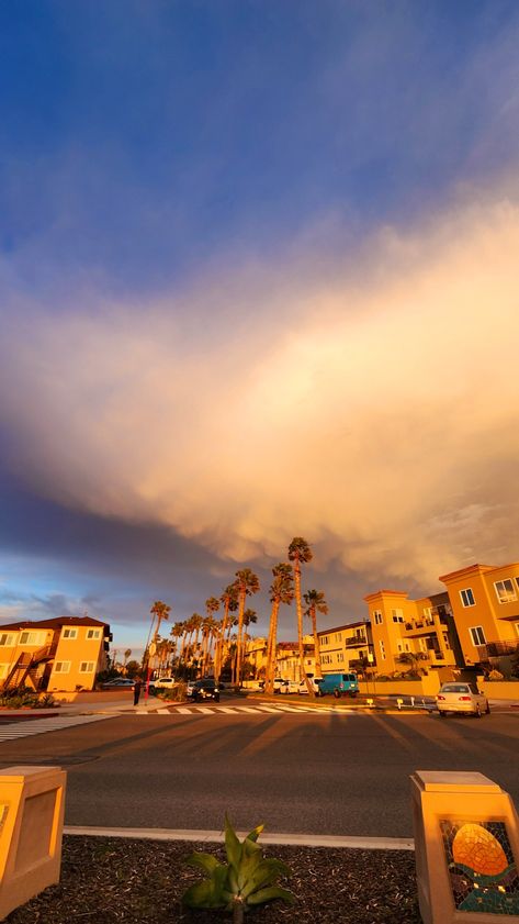 Sunset Redondo Beach
#redondobeach #sunset #debbielabeaux #california #photoswithdebbie #beachlife Redondo Beach California, Redondo Beach, City Of Angels, Beach California, Beach Life, Sunrise Sunset, Cali, California, Travel