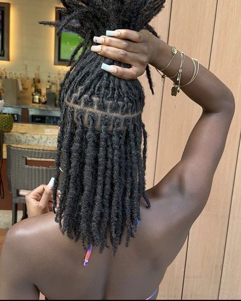 Dreads Girl, Short Locs Hairstyles, Dreadlock Style, Dreadlock Styles, Dyed Hair Inspiration, Protective Hairstyles Braids, Pretty Braided Hairstyles, Dread Hairstyles, Corte De Cabelo Masculino