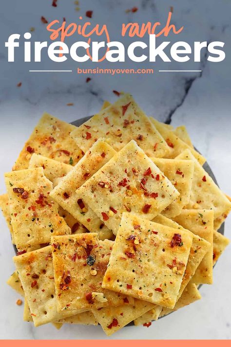 Saltine Cracker Recipe, Spicy Ranch Crackers Recipe, Firecrackers Recipe, Ranch Crackers Recipe, Crackers Seasoned, Spicy Crackers Recipe, Seasoned Saltine Crackers, Saltine Cracker Recipes, Spicy Crackers