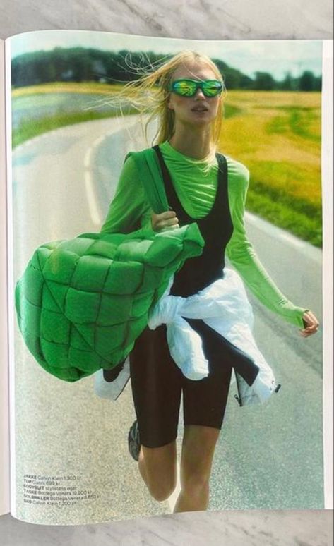 Vogue Sport Editorial, Running Fashion Editorial, Running Editorial, Famous Fashion Photography, Seaweed Fabric, Sportswear Editorial, Sports Editorial, Sportwear Outfit, Activewear Editorial