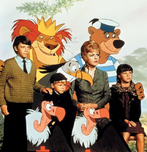 Bedknobs and Broomsticks Old Disney, Bedknobs And Broomsticks, Disney Live Action Movies, Rattan Bed, Angela Lansbury, Independent Business, Childhood Movies, Film D'animation, Disney Live Action