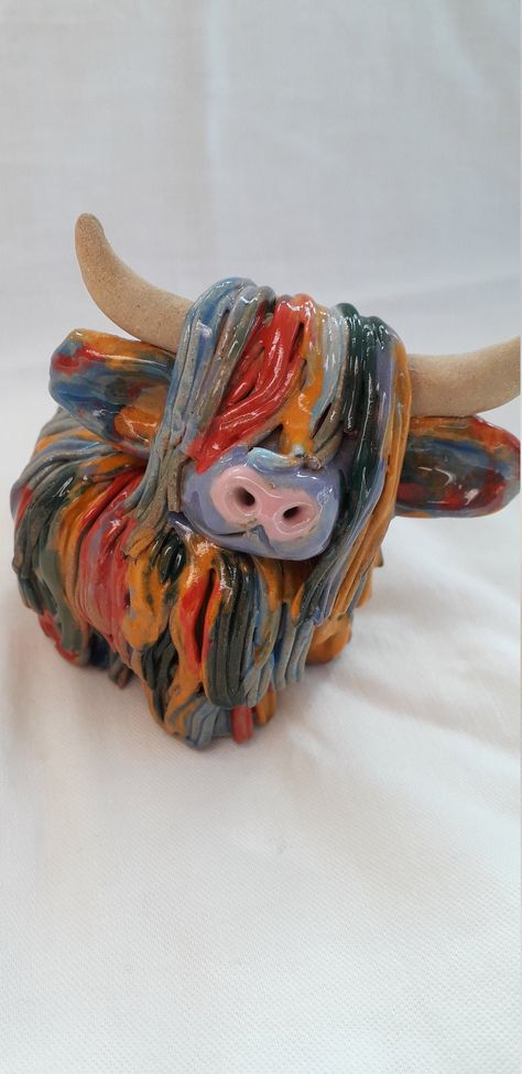 Cow Made Of Clay, Ceramic Cows Pottery, Ceramic Highland Cow, Highland Cow Pottery, Highland Cow Clay Sculpture, Slab Pottery Ideas Creative, Pottery Animals Handbuilt, Cow Ceramics, Cow Pottery