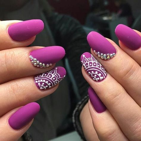 Mandala Nails, Champagne Nails, Indian Nails, Henna Nails, Nail Designs Glitter, Festival Nails, Manicures Designs, Nail Art Hacks, Manicure E Pedicure