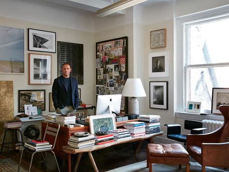 A Conversation With Robert Stilin, A New York-Based Interior Designer, On His Decades-Long Career Office Interior Design, Robert Stilin, Office Lifestyle, Home Library Design, Workspace Inspiration, Hamptons House, Home Office Setup, Office Interior, Office Inspiration