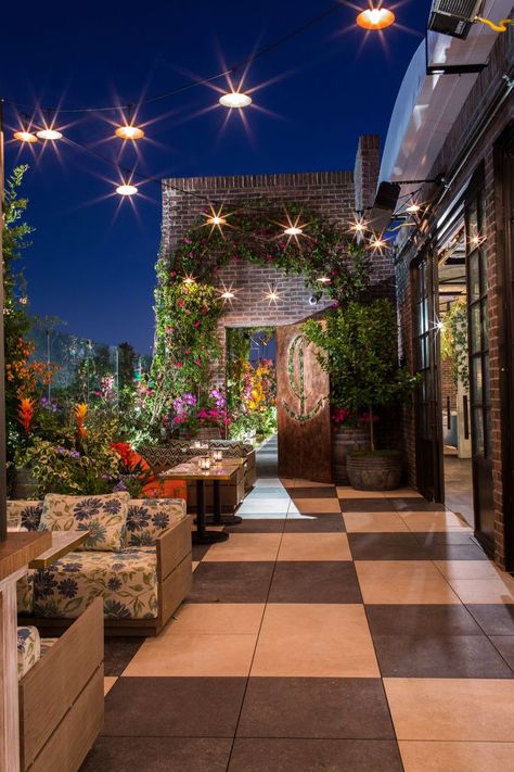 Tour the L.A. Restaurant Kendall Jenner, Gigi Hadid, and Cindy Crawfor Photos | Architectural Digest #losangeles #discoverla #usa #socal #california #visitcalifornia #usa San Myshuno, Terrace Restaurant, Los Angeles Restaurants, Los Angeles Travel, Hiking Spots, Los Angles, Outdoor Restaurant, City Of Angels, Rooftop Bar