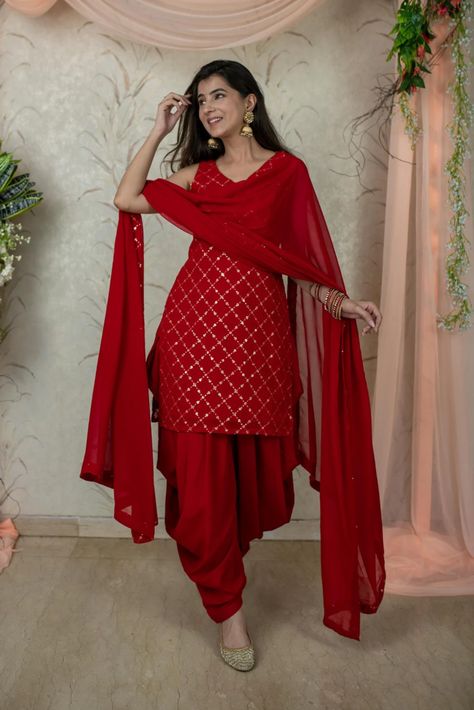 Red Color Embroidered Work Party Wear Patiala Suit With Dupatta  - XOMANTIC FASHION - 4164799 Red Kurti Design, Mehndi Traditional, Salwar Suit For Women, Punjabi Dress Design, Simple Indian Suits, Suits For Women Indian, Red Kurti, डिजाइनर कपड़े, Patiala Suit Designs