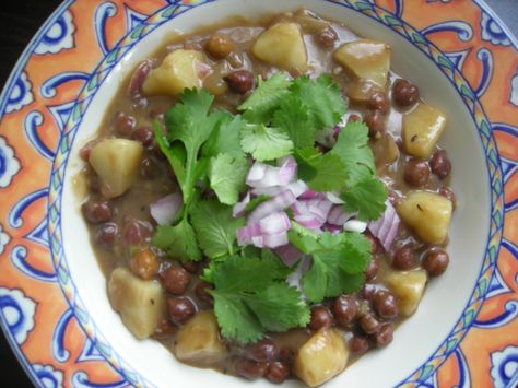 chana bateta Chana Batata Recipe, Gujarati Recipes, Evening Snacks, Another One, Side Dish, Indian Food Recipes, Diet Recipes, Side Dishes, Oatmeal