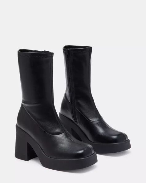 Steve Madden KLAYTON BLACK Boots are Back in Stock! These are Viral Ankle Boots you must have! These boots will make you feel totall unstoppable and they’re a great fit for this fall and any… The post Steve Madden KLAYTON BLACK Boots are Back in Stock! Viral Ankle Boots appeared first on Kerina Mango. Steve Madden Outfit, Bratz Boots, Leather Black Boots, 90s Boots, Platform Boots Women, Steve Madden Store, Steve Madden Boots, Black Platform Boots, Gogo Boots