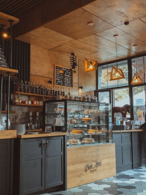 Rustic Cafe Decor Coffee Shop, German Cafe Aesthetic, Industrial Bakery Design, Rustic Coffee Shop Design, Rustic Bakery Design, Home Coffee Shop Design, Antique Cafe Interior, Rustic Bakery Interior, Rustic Cafe Ideas