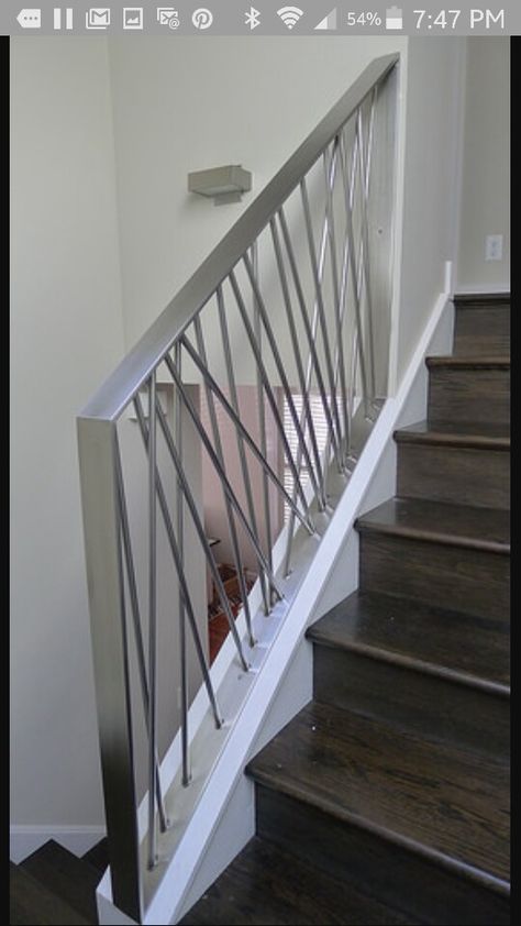 Modern stainless staircase railing Custom Stairs, Patio Stairs, Rustic Stairs, Modern Stair Railing, Staircase Railing, Staircase Railing Design, Railing Ideas, Escalier Design, Stair Railing Design