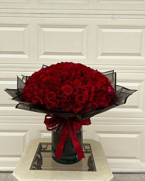 100 Bouquet Roses, 100 Roses Bouquet Gift, Large Bouquet Of Roses, Giant Rose Bouquet, 100 Red Roses Bouquet, 100 Roses Bouquet, Korean Florist, Rose Bouquet Aesthetic, Large Rose Bouquet