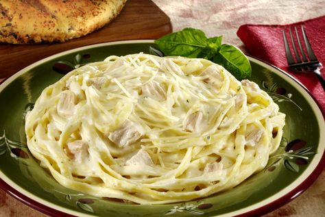 Tuna Alfredo Recipe | Healthy Meal Ideas from Bumble Bee Tuna Alfredo, Healthy Tuna Recipes, Fettucini Alfredo, Canned Tuna Recipes, Pasta Recipes Alfredo, Healthy Tuna, Alfredo Recipe, Tuna Recipes, Supper Recipes