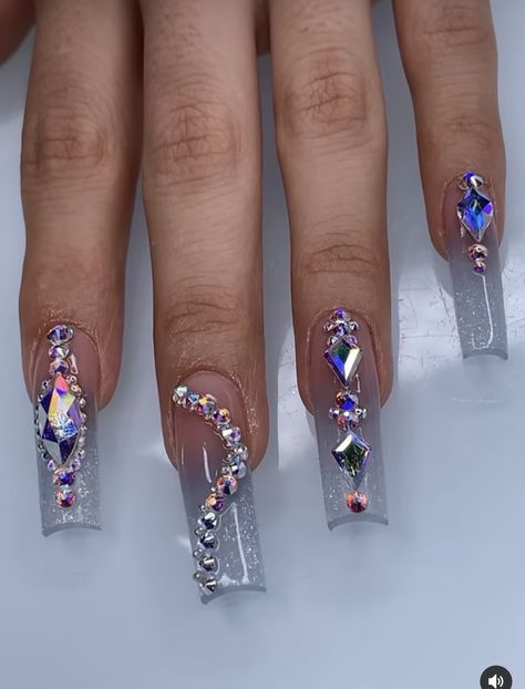 Long Crystal Acrylic Nails, Clear Nails With Gemstones, Clear Nail With Rhinestones, Diy Nail Gem Designs, Simple Swarovski Nails, Long Acrylic Nails Crystals, Gemstone On Nails, Nail Gems Placement, Clear Nails With Rhinestones Bling