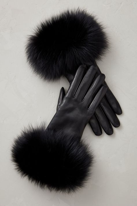 Women's Bellis Cashmere-Lined Leather Gloves | Overland Winter Bday Outfit Women, Accesories 2024, Cashmere Aesthetic, Gloves Aesthetic, Fur Mittens, Leather Gloves Winter, Closet Clothes, Bday List, Leather Gloves Women