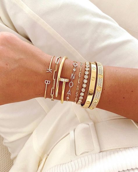 Kelly Bello® on Instagram: “Golden Rule • Gold is always a good idea 🤍” Gold G, Letter Bracelet, Bangles Jewelry Designs, Heart Chain, Cool Gifts For Women, Bezel Set Diamond, Diamond Charm, Initial Bracelet, Uppercase Letters