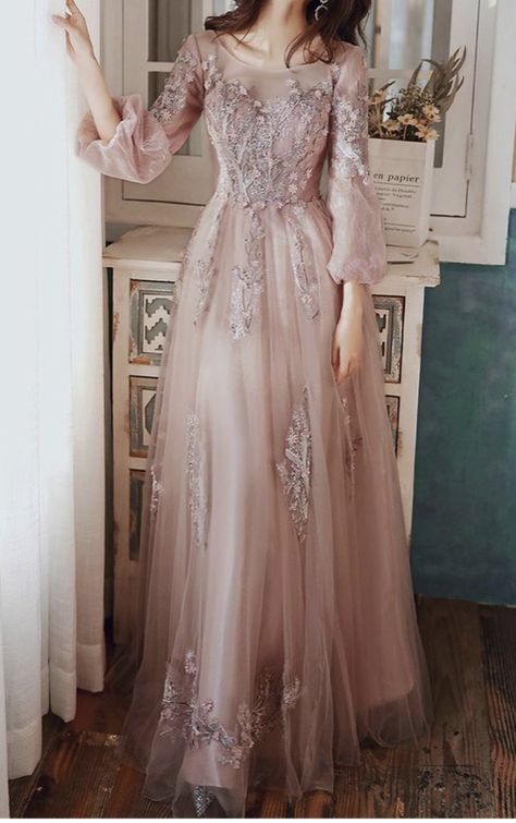 Pastel Pink Dress Formal Long Sleeve, Dusty Pink Gown With Sleeves, Long Sleeve Pink Prom Dress, Long Sleeve Modest Prom Dress, Prom Dresses For Muslims Long Sleeve, Hijab Prom Dress Muslim Long Sleeve, Prom Hijab Outfit, Pink Long Sleeve Dress Formal, Modest Princess Dress