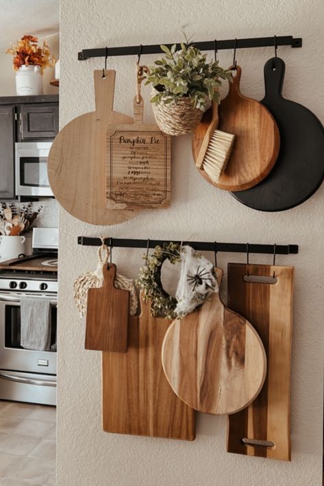 Bohemian Kitchen Wall Decor, Farmhouse Natural Decor, Kitchen Shelf Decor, Kitchen Black, Kitchen Things, Japanese Kitchen, Spring Valley, Boho Kitchen, Kitchen Inspo