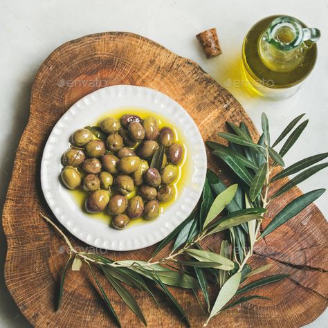 Olive Astethic, Olive Oil Photography Food Styling, Mediterranean Food Photography, Olive Oil Aesthetic, Olive Oil Photography, Olives Aesthetic, Mediterranean Olives, Olive Board, Olive Tree Branch