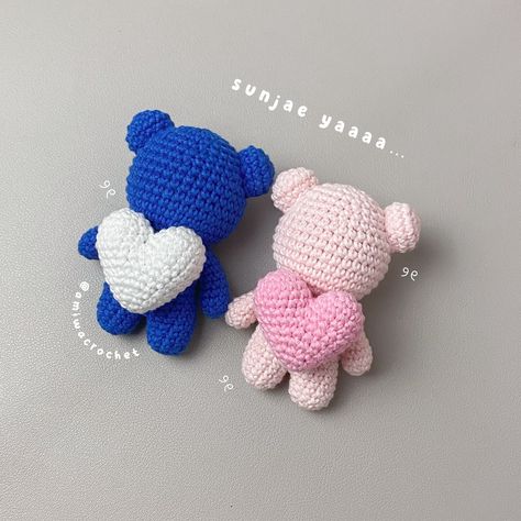 ✨PATTERN RELEASED✨ My Couple Bear Lovely Runner crochet pattern is now available as a PDF! 🧸💗 To celebrate, you can get a 30% discount for a few hours, ending at midnight WIB (+7 UTC)! Use code DAYONE on my Etsy, Ko-fi, and Sociabuzz (all linked in my bio). Don’t miss this chance to get my pattern at a discounted price! 🥳✨ Happy crocheting! 🥰💗✨ #crochet #amigurumi #crochetpattern #amigurumipattern #bearpattern #couplecrochet #bearamigurumi #diycrochet #crocheting #lovelyrunner Lovely Runn... Crochet For Partner, Couple Keychain Crochet Ideas, Couple Crochet Ideas, Couples Crochet, Runner Couple, Couple Amigurumi, Couple Crochet, Runner Crochet Pattern, Bump Photoshoot