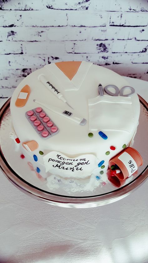 Nurse Birthday Cake, Nurse Cake Design, Cake Nurse Birthday, Birthday Cakes For Nurses, Cakes For Nurses, Birthday Cake For Nurse, Birthday Cake For A Doctor, Pharmacy Party, Pharmacy Cake