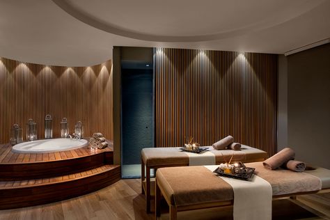 Pool Bed, Massage Therapy Rooms, Home Spa Room, Thanh Long, Spa Room Decor, Spa Interior Design, Spa Interior, Spa Decor, Spa Room