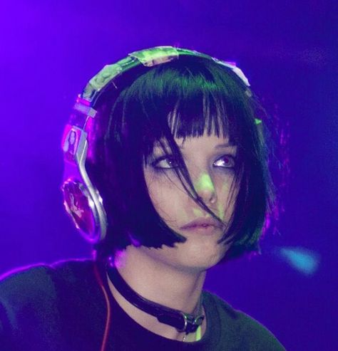 Alice Glass Crystal Castles, Alice Glass, Gothic Music, Crystal Castles, Castle Aesthetic, Crystal Castle, Gothic Art, Glass Crystal, Makeup Art