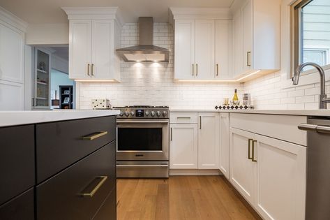 23 Must-Have Features to Consider When Building a New Home 2023 | Blog | Zenith Design + Build New Build Must Haves 2023, Building A Custom Home, Home 2023, Master Bath Remodel, Kitchen Designs Layout, Kitchen Design Trends, Home Addition, Kitchen Upgrades, New Home Builders