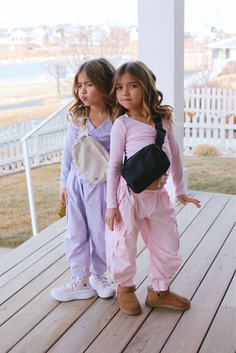 Tatum And Oakley, Kids Outfits Daughters, Taytum And Oakley, Twin Toddlers, Old Outfits, Everywhere Belt Bag, Toddler Girl Outfit, Cute Preppy Outfits, Girl Fits