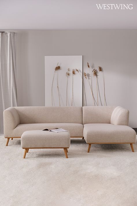 Sofas Ideas Living Room Minimalist, Minimalist Sofa Set For Living Room, Minimalistic Sofa Designs, Sofa 3+2, Beige Sofas Ideas Living Room, Salon Sofa Beige, 3+2 Sofa Living Room, Corner Sofa Living Rooms, Minimalist Sofa Living Room