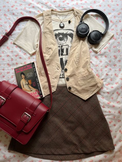 Dreamy Fall Outfits, Downtown Girl Outfits Spring, Grunge Outfits 90s Vintage, Summer Downtown Outfits, Outfit Flatlay, How To Have Style, Downtown Outfits, Downtown Girl, Blair Waldorf