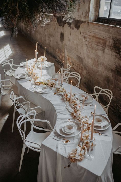 Curved Table Wedding, Switzerland Drawing, Reception Table Place Settings, Reception Table Layout, 2022 Wedding Trends, Back Garden Wedding, Money Wedding, Abandoned Warehouse, Curved Table