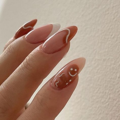 Nail + Brow Courses on Instagram: "The first of the Christmas nails 🎄 #christmasnails#gingerbread#gingerbreadnails#gingerbreadman#christmas2023" Christmas Nails Short, Short Christmas Nails, December Nails, Christmas Nails Easy, Christmas Gel Nails, Simple Gel Nails, Her Nails, Soft Nails, Xmas Nails