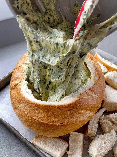 A retro-inspired Cob Loaf sharing platter. A large, fresh cob loaf filled with a homemade spinach dip made from stringy mozzarella, cream cheese, sour cream and a sachet of onion soup. Watch your guests go crazy for this epic sharing dip. Mix up your platter with some pieces of toasted bread, freshly cut vegetables and your favourite crackers. #vjcooks #creamydip #cobloaf #retroparty Spinach Cob Loaf Dip, Cob Loaf Dip Recipes, Spinach Cob Loaf, Cobb Loaf, Homemade Spinach Dip, Cob Loaf Dip, Vj Cooks, Cob Loaf, Cream Cheese Spinach