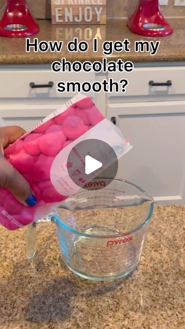 Kori Lowe on Instagram: "I hope I was able to answer all of your questions here. How I get my chocolate (candy melts)smooth,alternatives if you can't get gift box, etc. I've used most brands of candy melts with great results with this method. . . . #chocolatecoveredstrawberries #tutorial #mothersday #giftideas #cakepops #korilowesweetlife #treattable #chocolate #chocolatesrose" Wilton Candy Melts Ideas, How To Color Chocolate Candy Melts, Chocolate Meltaway Candy, Melting Chocolate In Microwave, Best Melting Chocolate For Dipping, How To Make Dipping Chocolate, How To Make Melted Chocolate For Dipping, How To Drizzle Chocolate, How To Use Candy Melts