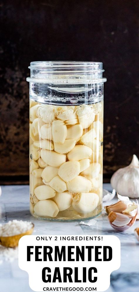 Fermented Garlic Recipe, Marinated Garlic Cloves Recipes, Preserve Garlic Cloves, Preserving Garlic Cloves, Fermenting Garlic, Ferment Garlic, Preserve Garlic, Fermenting Crock, Crock Recipes