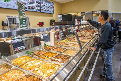 Seafood city, filipino market, Mississauga Food Counter Design, Filipino Market, Food Stand Design, Best Restaurants In Toronto, Meals To Go, Wonton Noodle Soup, Grilled Squid, Food Counter, Pork Hock