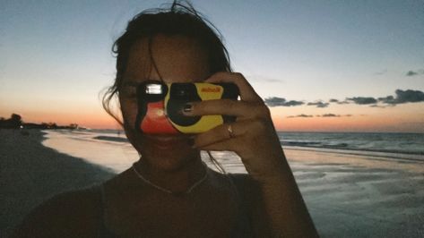 Insta: audreyh_b3 #disposablecamera #Camera #Beach Disposable Beach Photos, Aesthetic Disposable Camera Photos, Kodak Pictures Aesthetic, Kodak Camera Aesthetic, Kodak Film Pictures, Kodak Aesthetic, Disposable Camera Aesthetic, Film Camera Aesthetic, Kodak Pictures